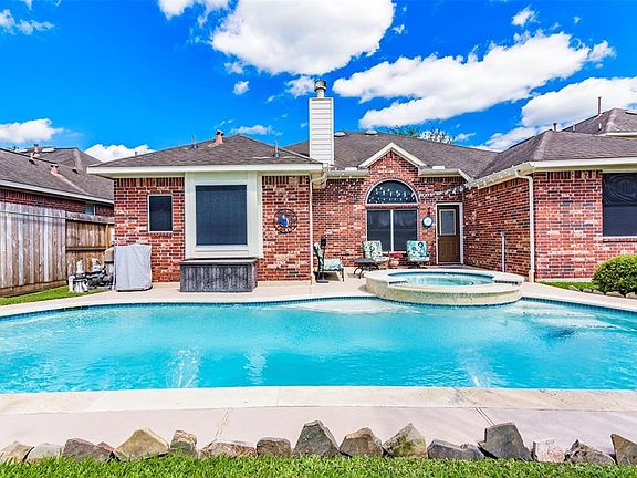 3rd image of 3014 Meadow Bay Dr