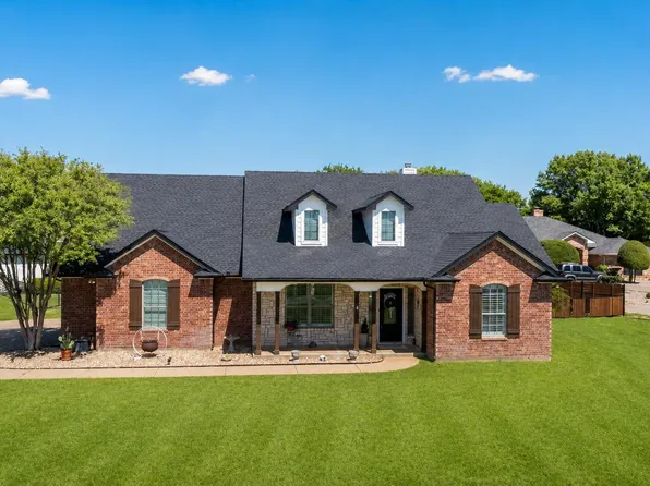 6300 Bellevue Ct, Granbury, TX 76049