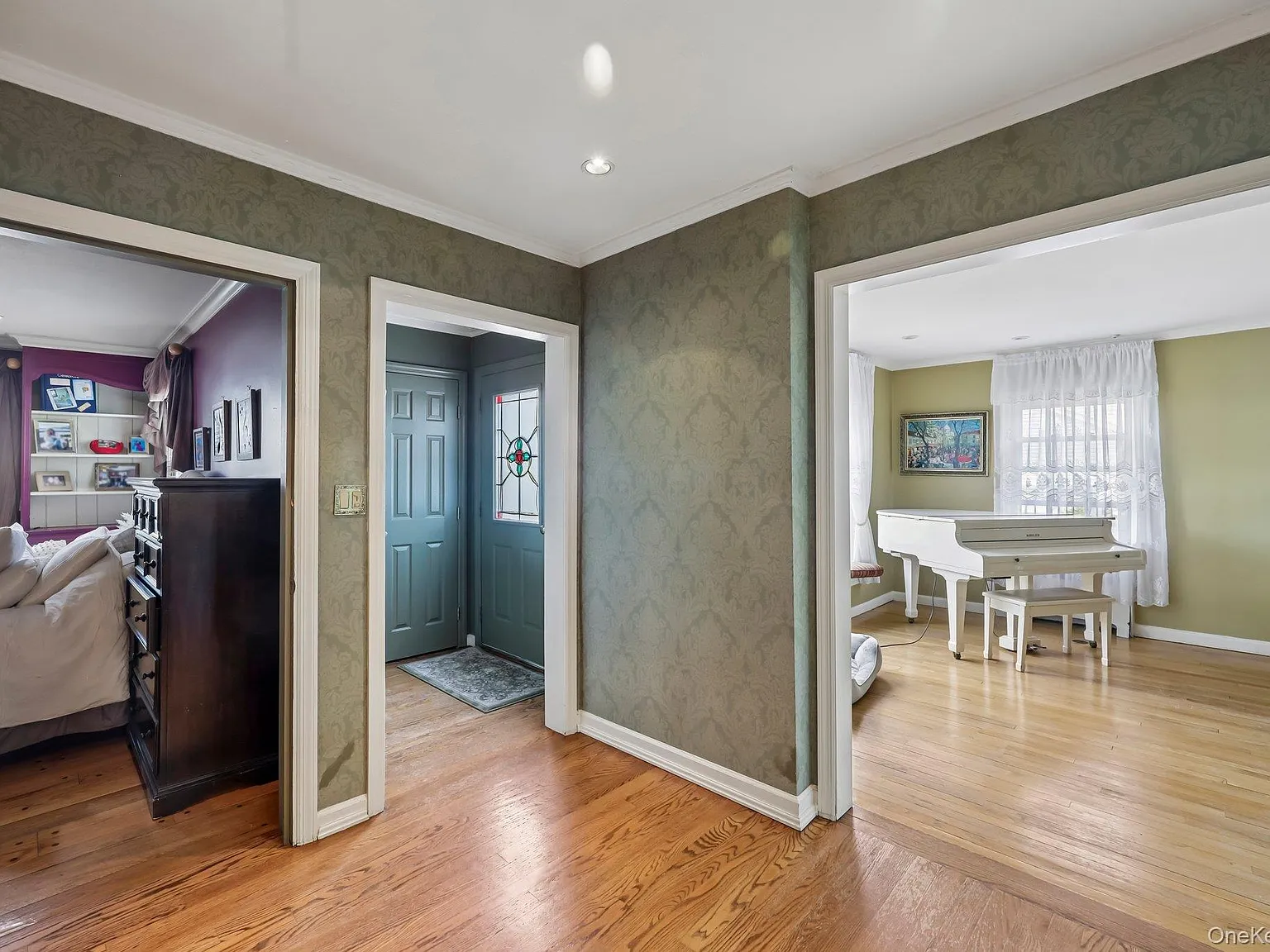 6 bed, 3.5 bath, 4700 sqft, $16,950 — Photo 4