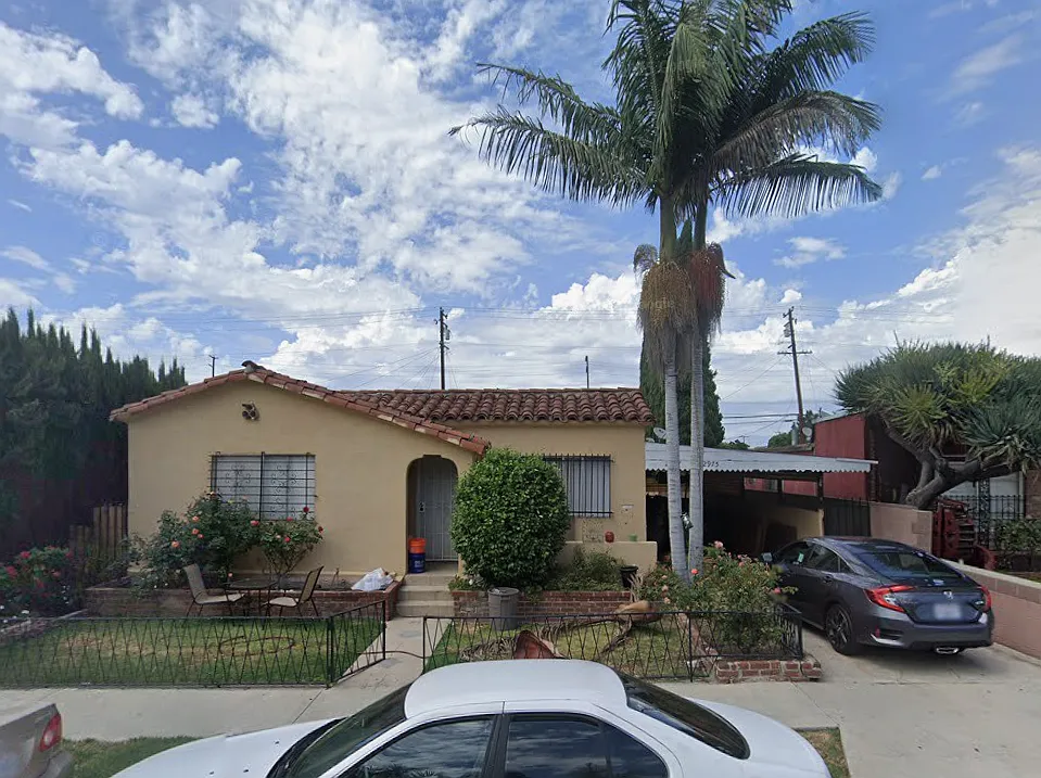 2 bed, 600 sqft, $2,200 — Photo 1