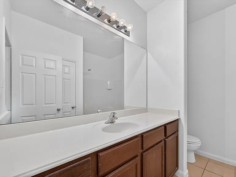 204 Lamont Rd — Photo 19