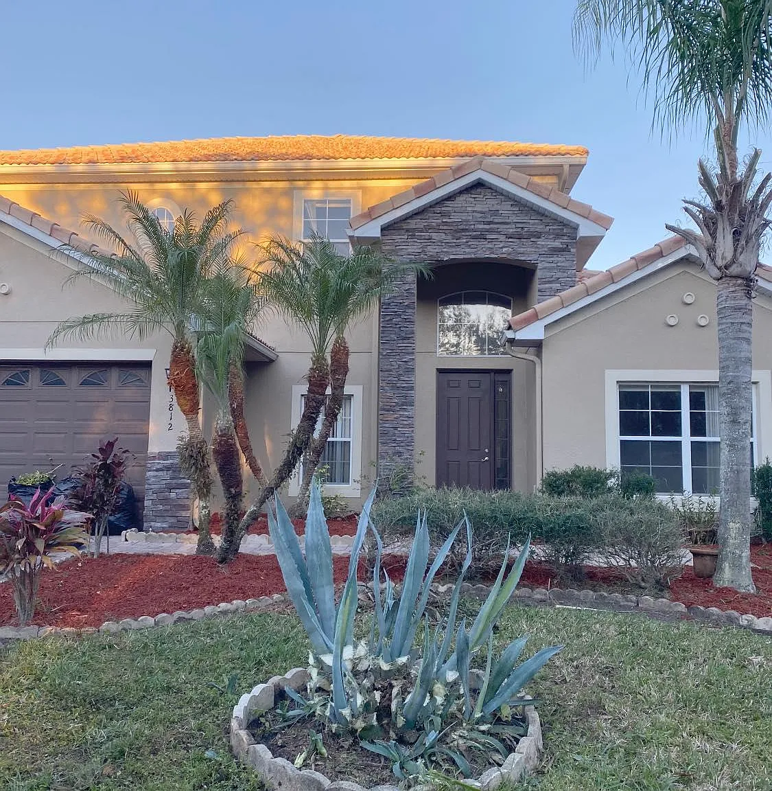 4 bed, 2.5 bath, 2650 sqft, $2,600 — Photo 1