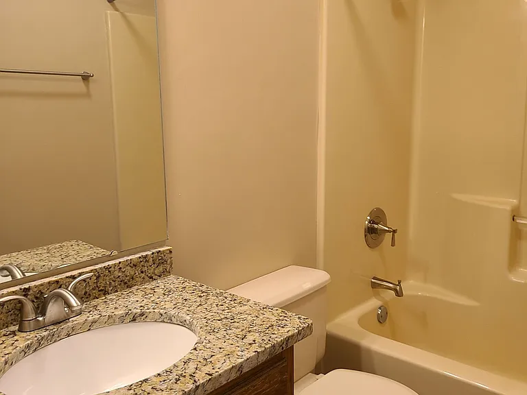 1218 Brookline Ave SW — Photo 4