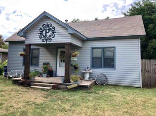 313 N 5th St, Marlow, OK 73055