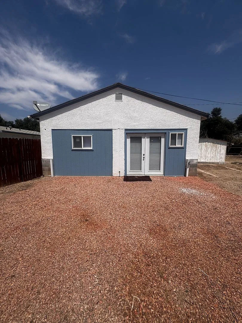 620 Edna Lane — Photo 1