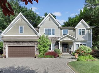 476 Old Stone Rd, Ridgewood, NJ 07450