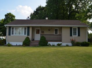 5 Sunset Ter, Succasunna, NJ 07876