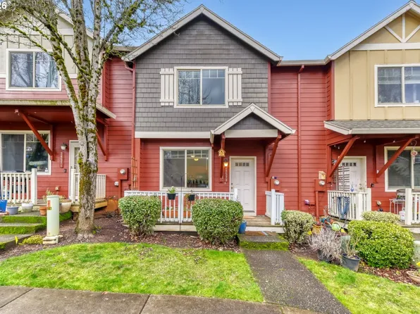 38573 Cascadia Village Dr, Sandy, OR 97055