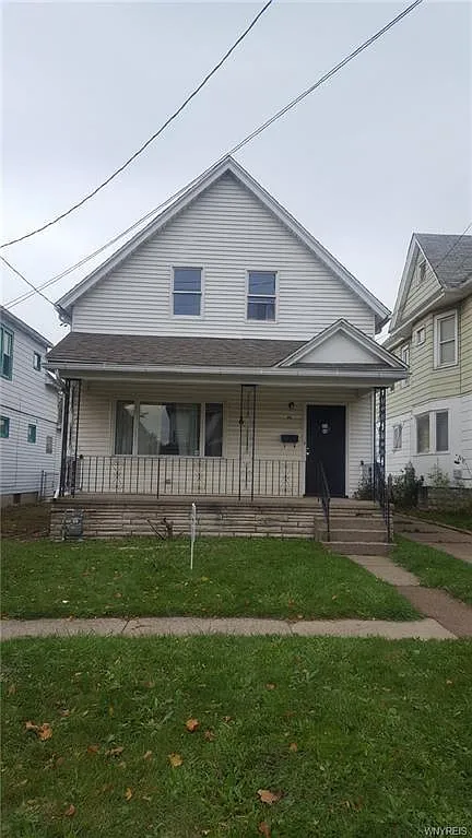 40 Stewart Ave photo 1