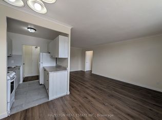 57 Parkwoods Village Dr #605, Toronto, ON M3A 2X2