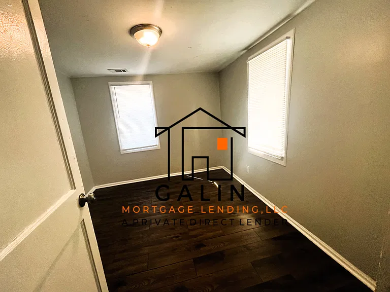 1330 Golden St — Photo 11