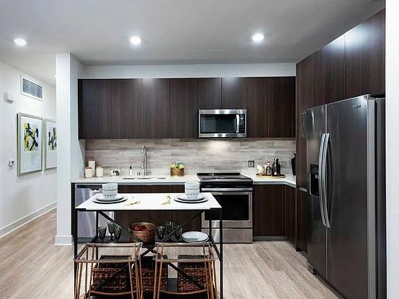 3rd image of 1907 S Broadway #6