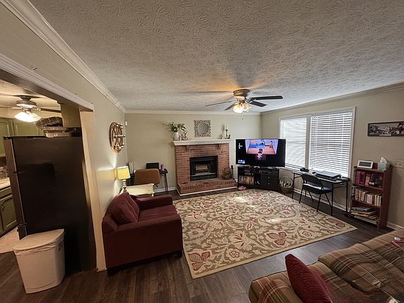 3rd image of 1006 Tyree Ct N