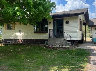 338 Cranmoor Rd, Nekoosa, WI 54457