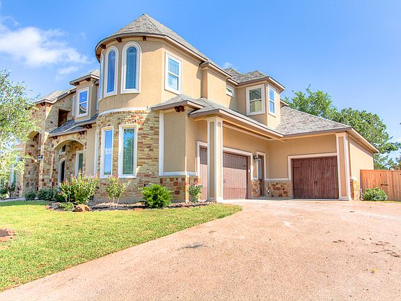 3rd image of 5401 Crosswater Dr