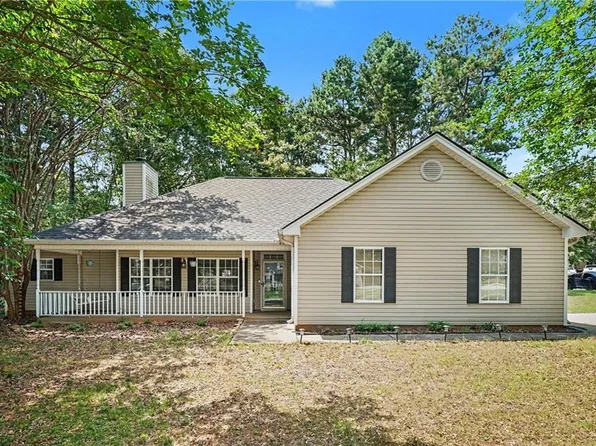 1857 High Green Dr, Statham, GA 30666