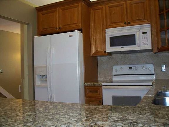 5th image of 602 Lincoln Ct #602