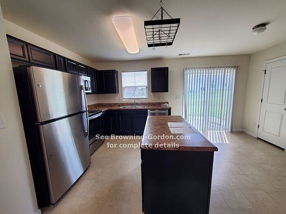 2nd image of 1860 Belle Arbor Dr
