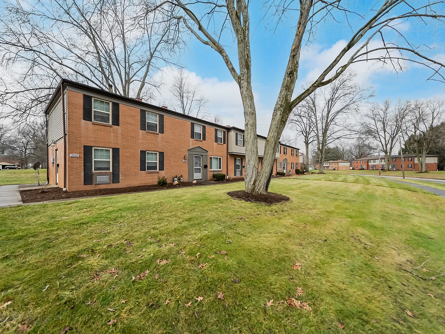 River Run Apartments — Photo 2