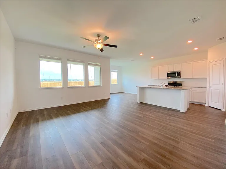 565 Pueblo Bonito Trl — Photo 13