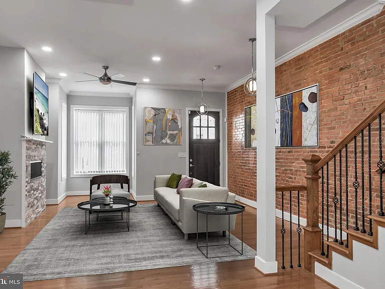 1310 Riggs St NW — Photo 6