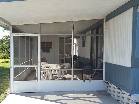 Large Screened Florida Room