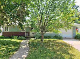 1712 Doemel St, Oshkosh, WI 54901