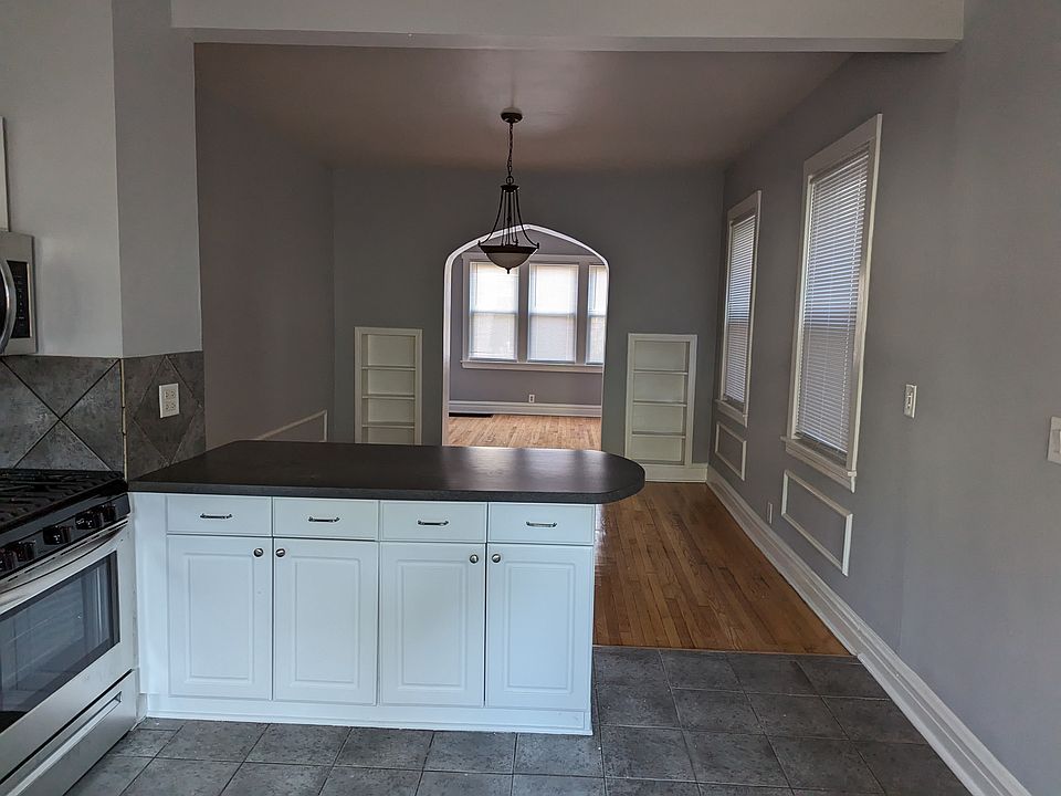 1st image of 1646 N Mozart St #1