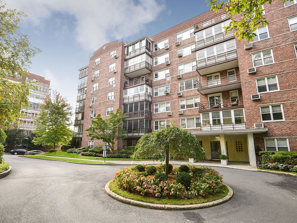 1st image of 3 Washington Sq APT 6B