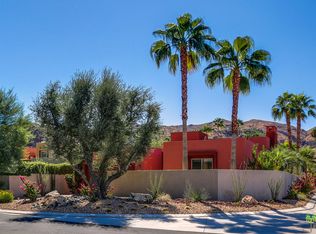 2925 Searchlight Ln, Palm Springs, CA 92264