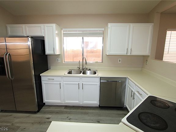 4th image of 2807 Secret Canyon Rd