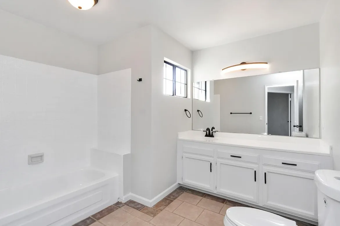 3 bed, 2.5 bath, 1649 sqft, $2,250 — Photo 3