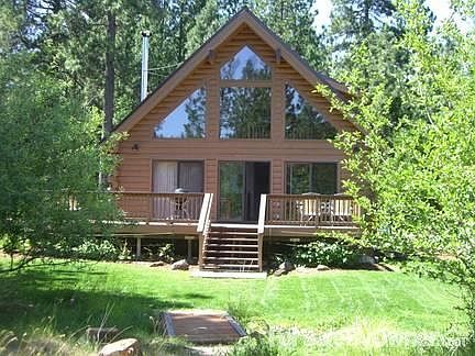 Facing Mt. Shasta
						:
						Beautiful Mt. Shasta views from every window.