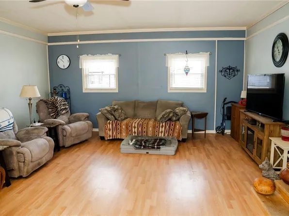 518 N Lincoln St, Erie, KS 66733
