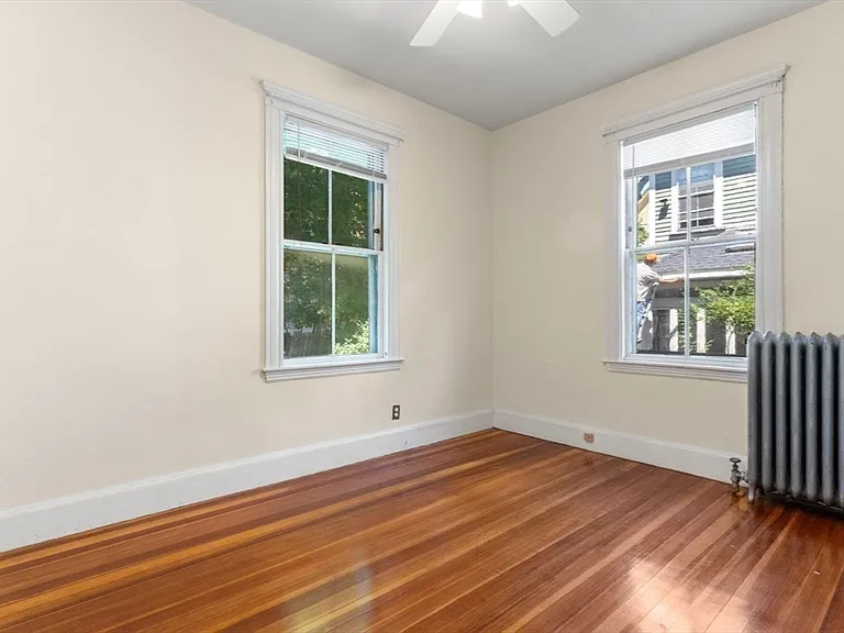7 Burr St #1 — Photo 26