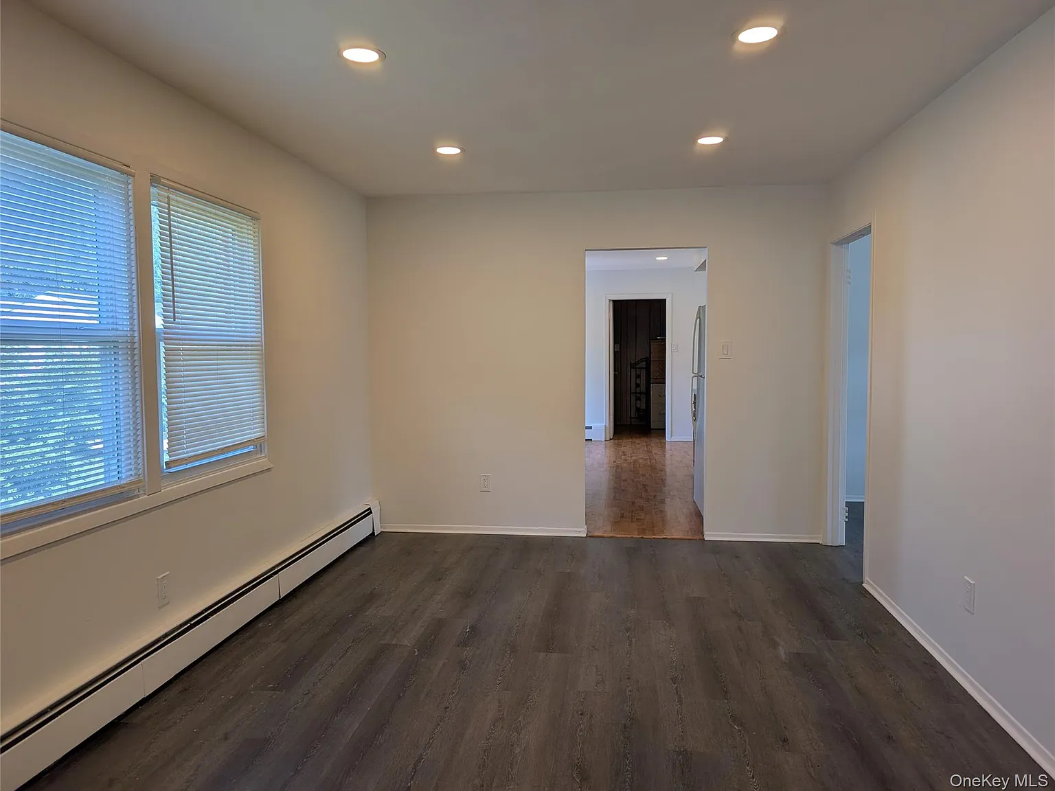 4 bed, 2.5 bath, 1980 sqft, $4,500 — Photo 4