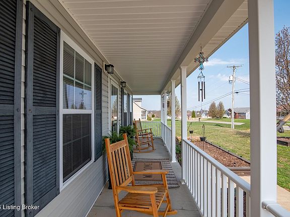 5th image of 84 Collinbrook Dr