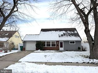 56 Indian Red Rd, Levittown, PA 19057