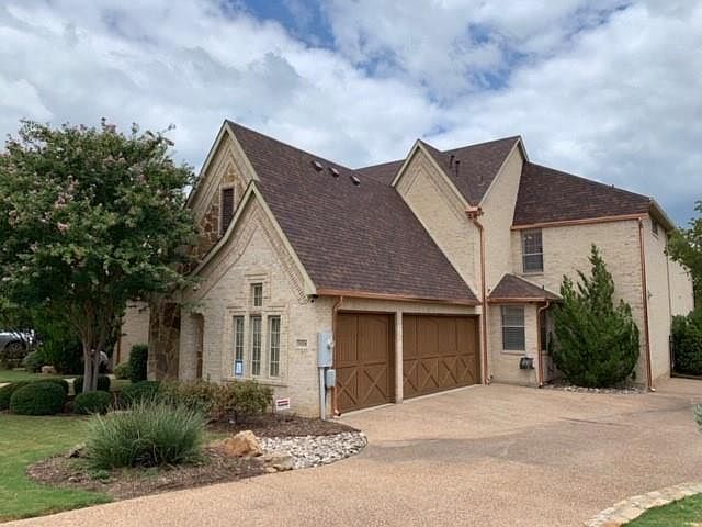 1st image of 3110 Lake Creek Dr