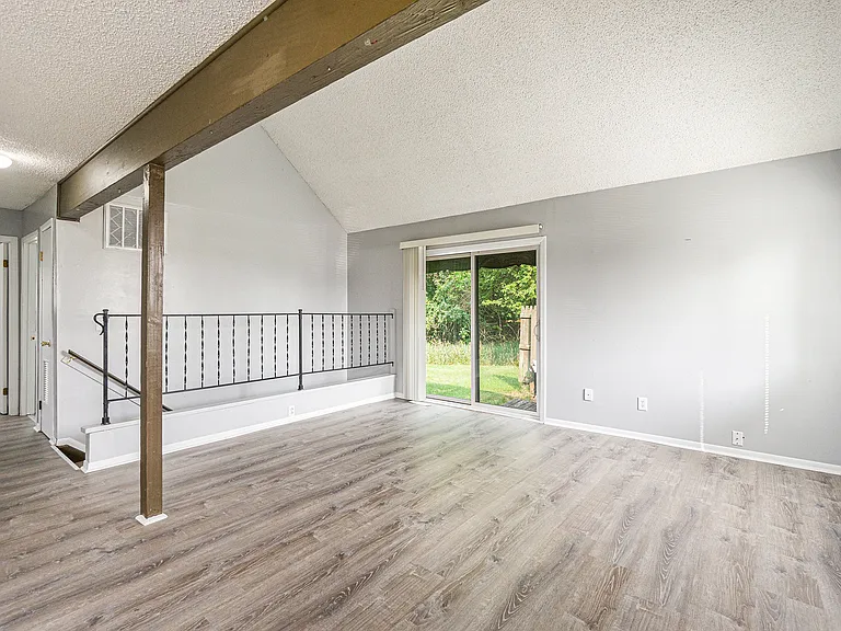 5965 Briarcliff Ln — Photo 12