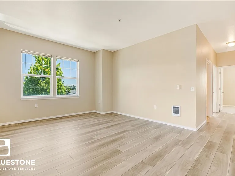 Hawk's Point Apartments — Photo 61