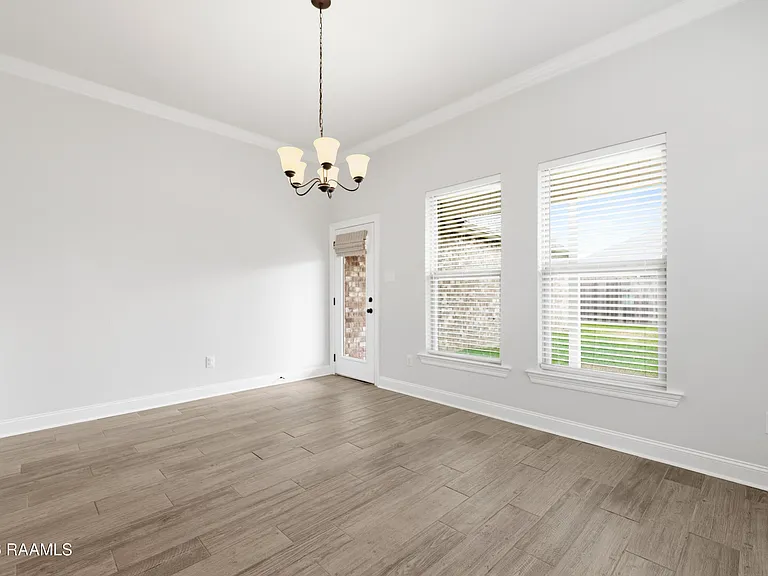 224 Wild Cherry Ln — Photo 11