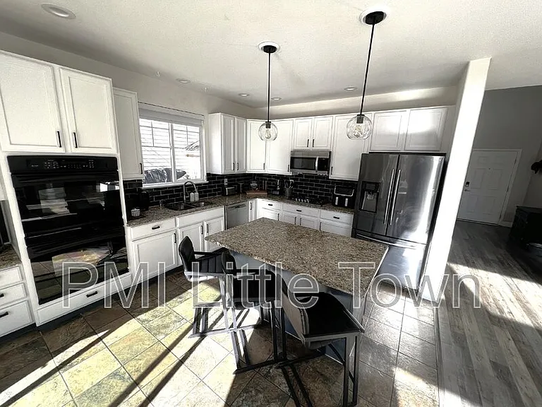 24646 E Florida Ave — Photo 7