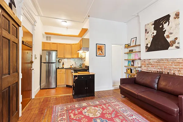 Sold by Ian K. Katz Residential | media 10