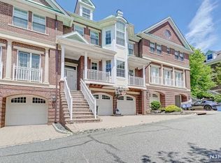 502 Heights Ln, Tenafly, NJ 07670