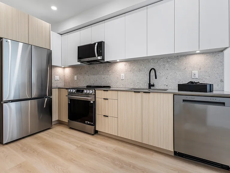 13455 94a Ave #211 — Photo 7