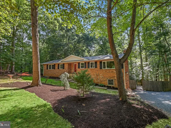 12053 Kahns Rd, Manassas, VA 20112