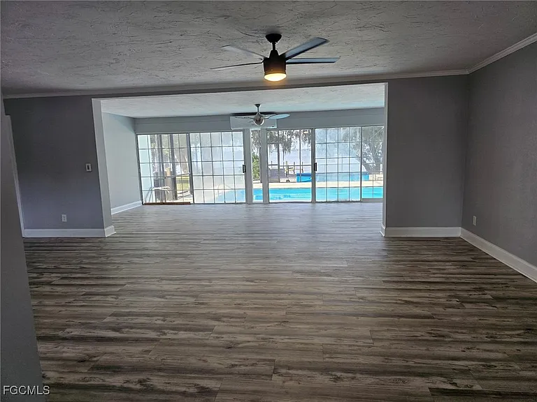3933 E River Dr — Photo 5
