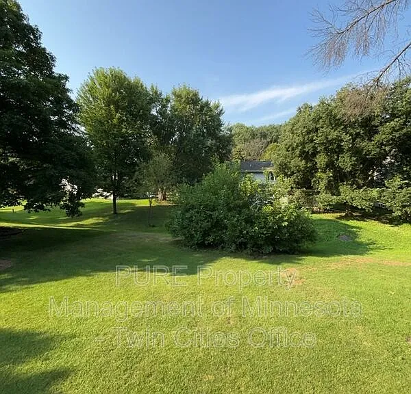 7420 Hyde Park Cir — Photo 37