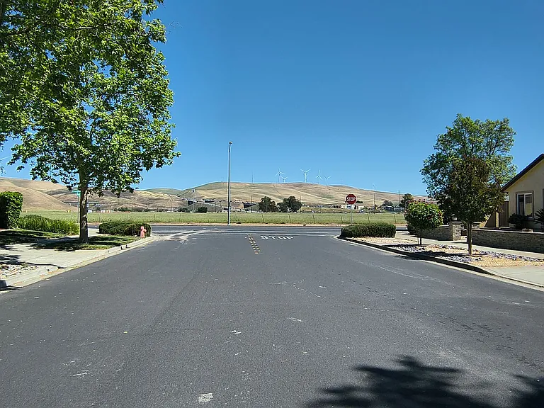 6968 Sunridge Dr — Photo 35